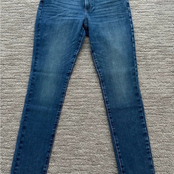 Express Denim - Express medium Blue mid rise stretch Women's Skinny Jeans SZ6R